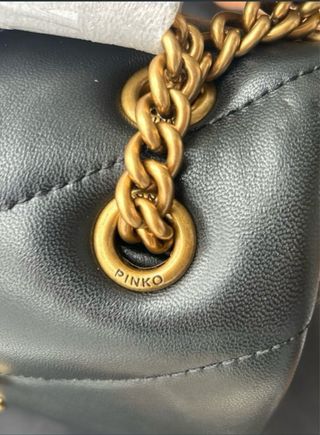 Borsetta Pinko Nera con Dettagli Oro