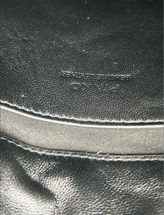 Borsetta Pinko Nera con Dettagli Oro