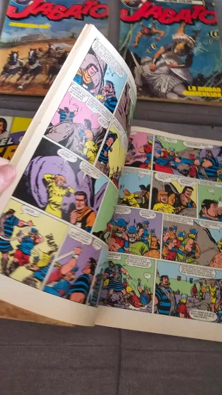 4 Cómics El capitán Trueno y Jabato