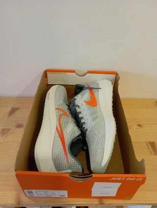 Nike (42,5 EU) Air Zoom Pegasus 39 Gris