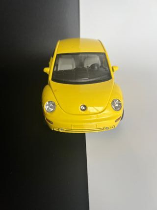 Volkswagen New Beetle Burago 1/18