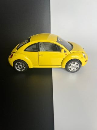 Volkswagen New Beetle Burago 1/18