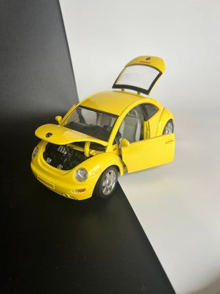 Volkswagen New Beetle Burago 1/18