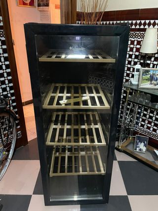 Vinoteca La Sommelière SLS106