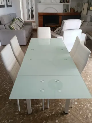 Mesa comedor cristal extensible y 5 sillas