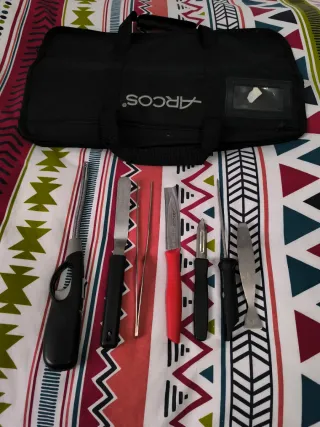 Kit Cuchillos Arcos con Estuche