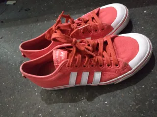 Zapatillas Adidas Rojas y Blancas