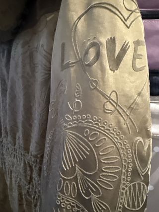 Abrigo Desigual verde estampado