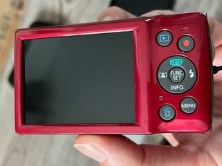 Cámara Digital Canon IXUS 175 Roja