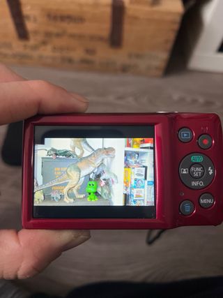 Cámara Digital Canon IXUS 175 Roja