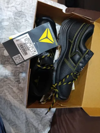 Zapatos Deltaplus Negros