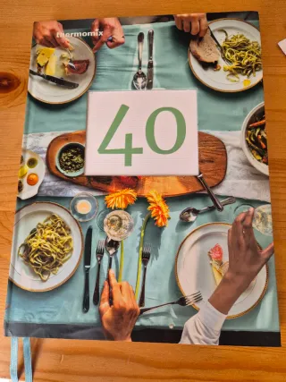 Libro 40 años innovando en recetas Thermomix