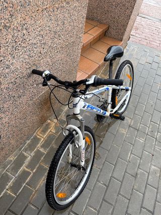 Bicicleta infantil/juvenil
