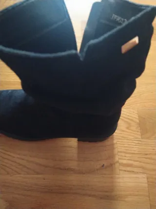 Botas negras talla 39