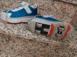 Deportivas con ruedas niñ@ azul/blanco