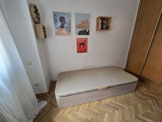 Somieres con  patas, canapes abatibles y colchones