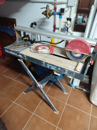 Mesa de corte cerámico rubí