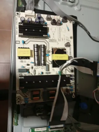 Despiece Hisense 65A6K TV sin led lo de las fotos
