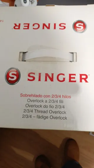 Remalladora Singer 14SH754