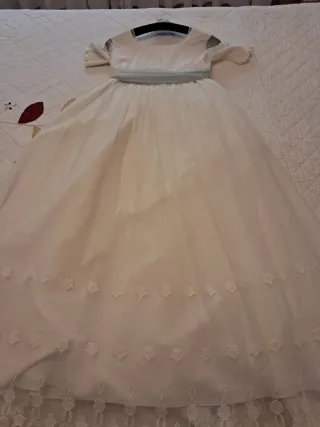 Vestido de Comunión El Corte Inglés.  Marca Tizzas