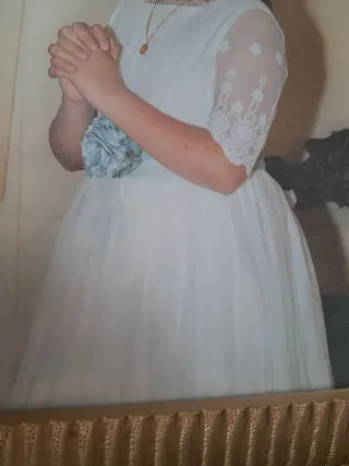 Vestido de Comunión El Corte Inglés.  Marca Tizzas