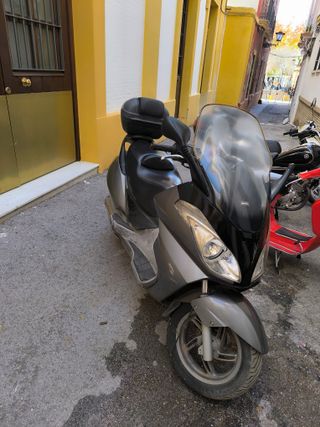 Aprilia Arrecife 125cc con Baúl y Candado