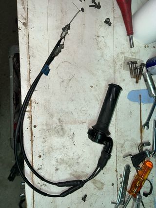 Puño Acelerador y Cables Suzuki SV650