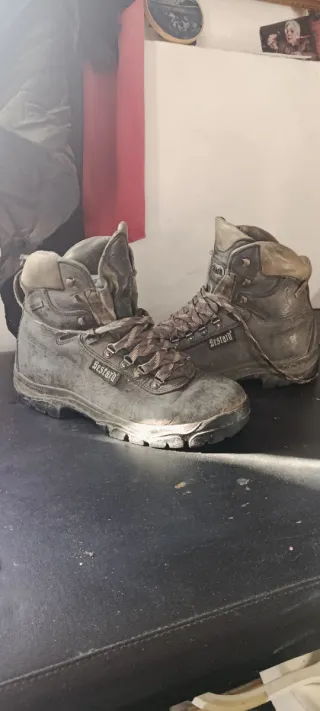 Botas de montaña Bastard Talla 43