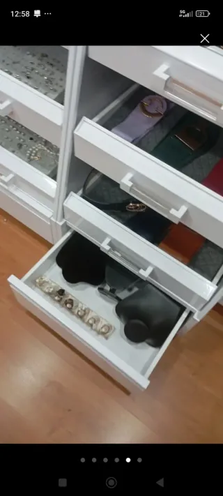 Mueble expositor cristal y hierro