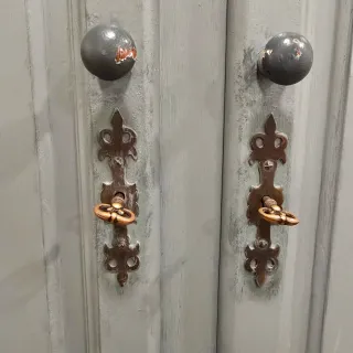 Armario Vintage Gris y Marrón