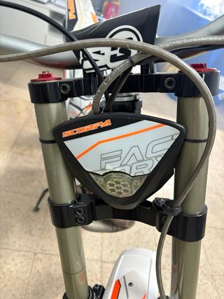 MOTO TRIAL ESCORPA 300cc 2T