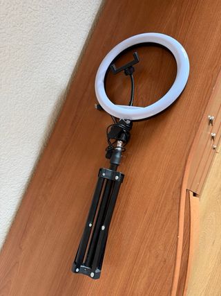 Aro de luz con soporte para móvil