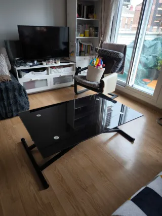 Mesa elevable cristal negra