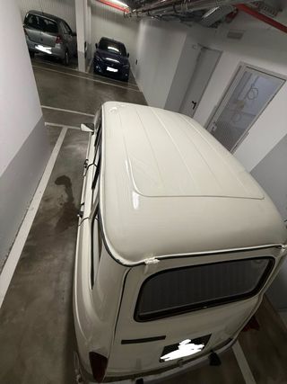 Renault 4L restaurada