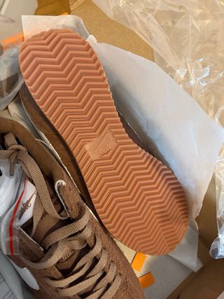 Zapatillas Nike Cortez Marrones y Blancas