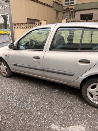 Renault Clio 2000