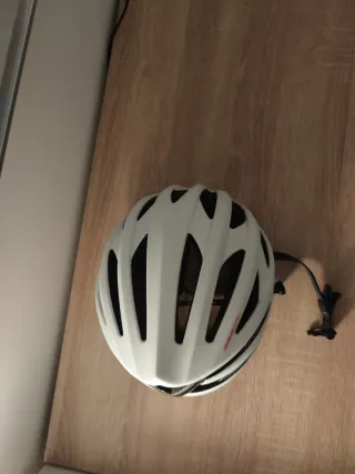 Casco de bicicleta blanco