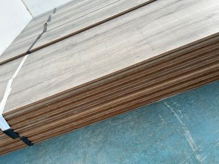 Suelo laminado intenso Granada de Artens 10mm AC5