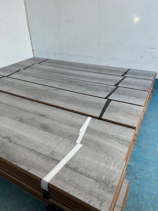 Suelo laminado intenso Granada de Artens 10mm AC5