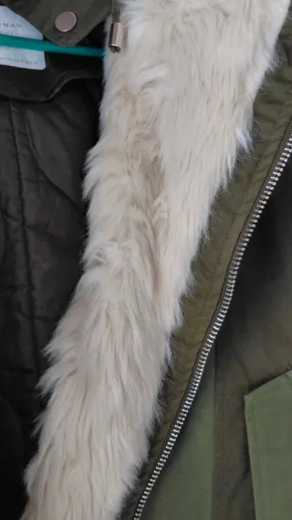Parka Zara verde XS con etiqueta