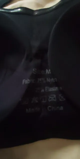 Sujetador negro sin tirantes