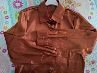 Blusa manga larga satinada