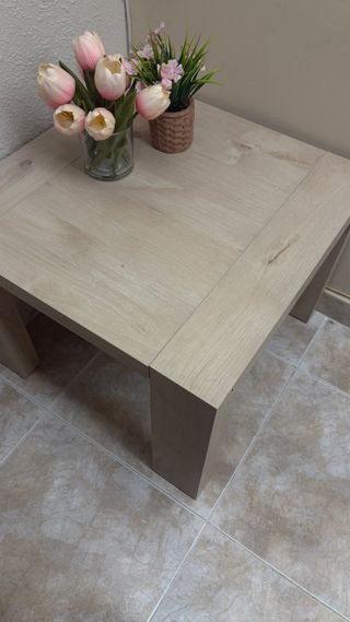 Mesa de centro de madera color beige