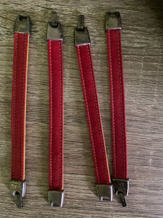 4 Pulseras Rojas con Cierre Metálico