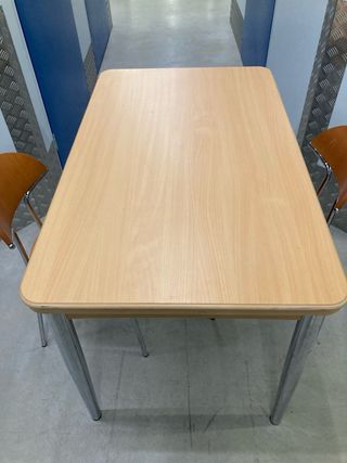 Mesa de cocina con 4 sillas 115cm 170 cm abierta