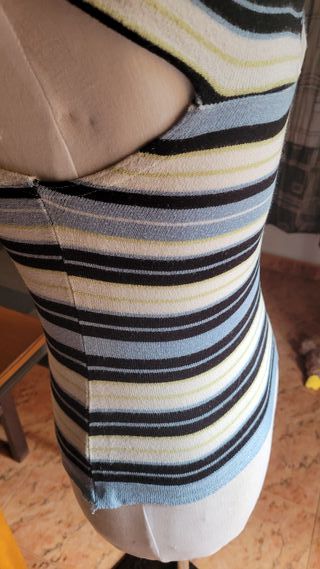 Top de rayas con tirantes y escote M