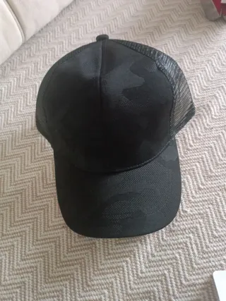Lote 3 Gorras: Negra, Azul y Verde 5€