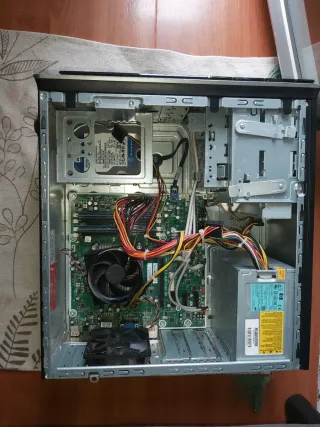 Torre HP Intel Core i3 Windows 7