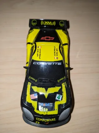 Scalextric Corvette C6.R Amarillo