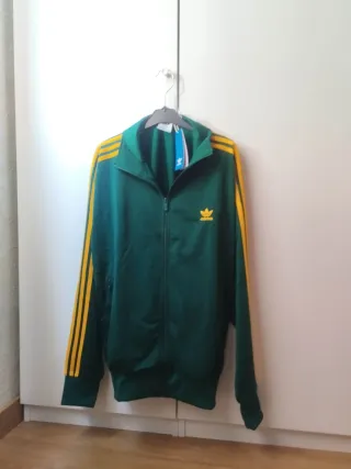 Chaqueta Adidas Nueva